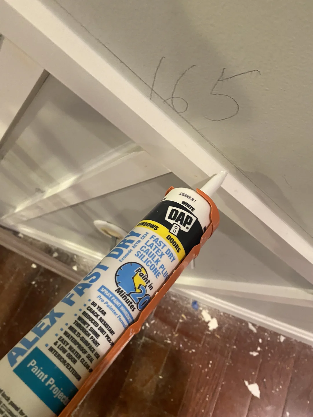 墙砖打了洞怎么填补(墙壁瓷砖打了洞怎么补救) 墙砖打了洞怎么填补(墙壁瓷砖打了洞怎么补救)