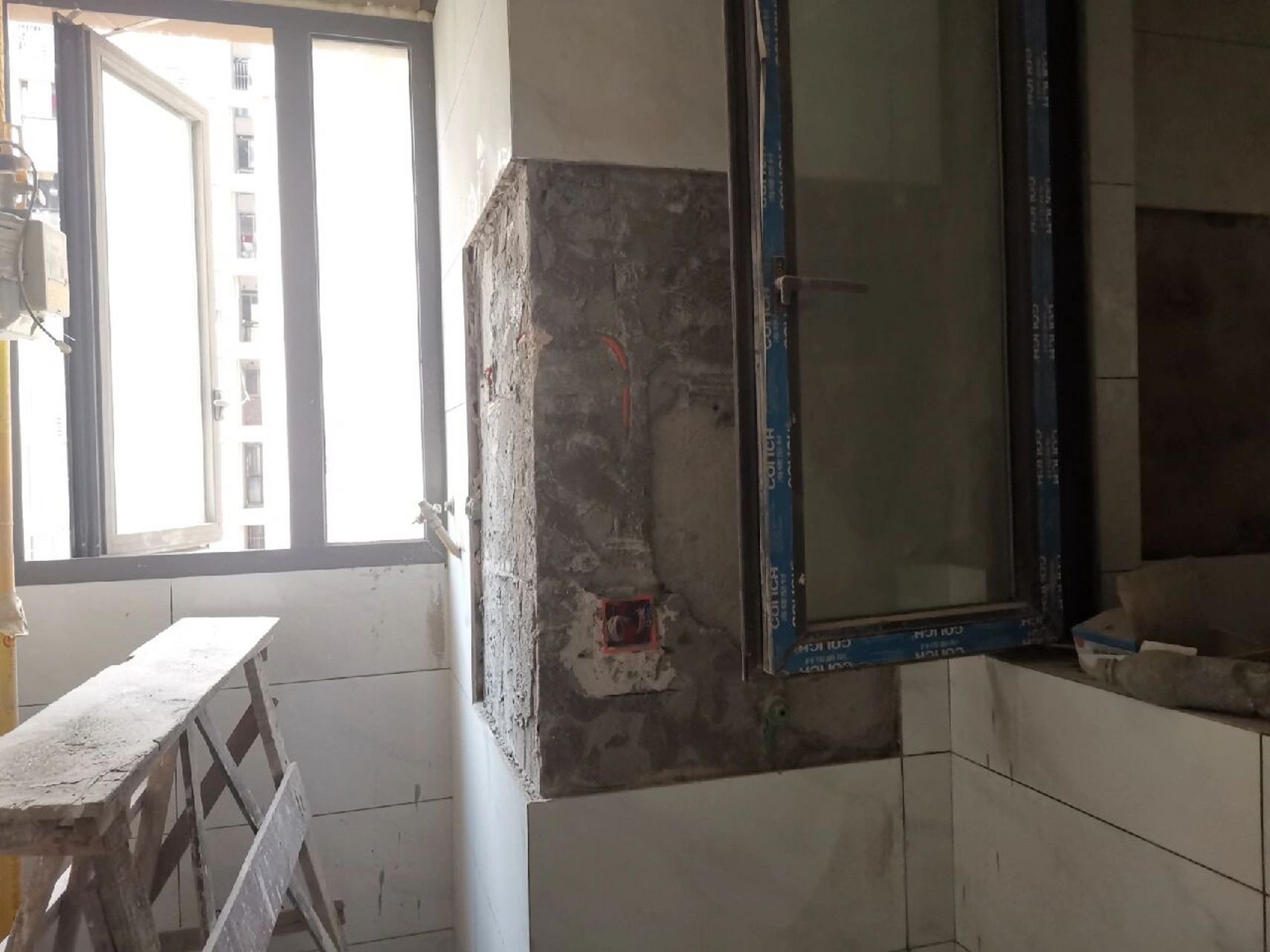 瓷砖空鼓怎么办?(瓷砖空鼓怎么办用什么方法好)